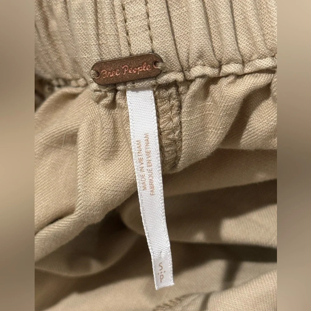 Free People Ready to Run Parchment Cinch Waist Joggers Pants size Small EUC